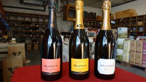 Champagne Carte d'Or Brut (bouteille au centre - étiquette jaune) - Champagne Carte d'Or Brut - Maison Drappier - Shopping Migennois